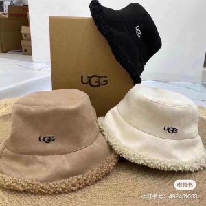 כובעי חורף UGG