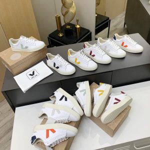 נעלי סניקרס veja