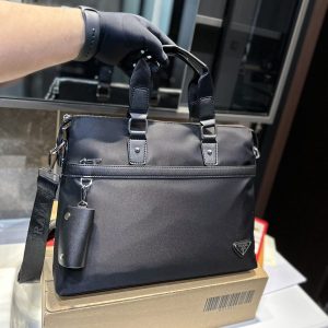 תיק מחשב פראדה