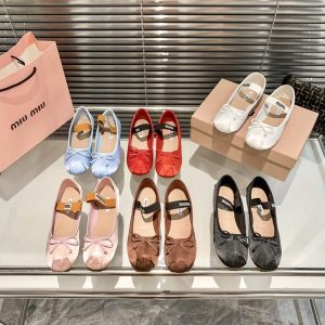 נעלי בובה מיו מיו