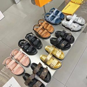 כפכפים וסנדלים לואי ויטון