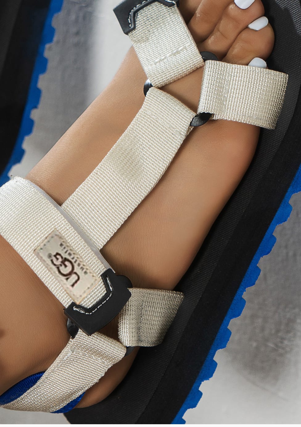 סנדלים UGG – תמונה 17