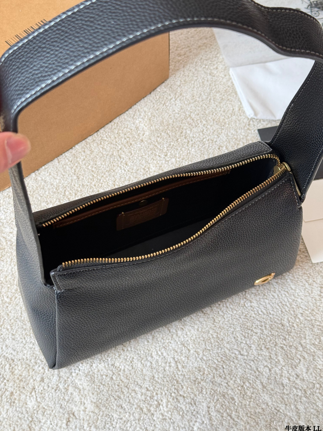 תיק צד קואץ – תמונה 9