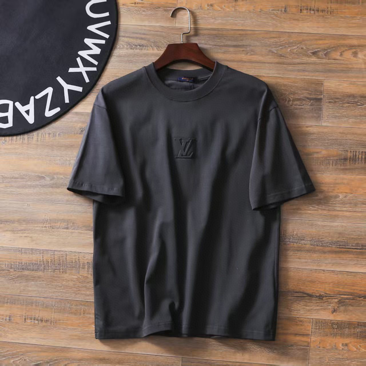 חולצות טי לואי ויטון – תמונה 8