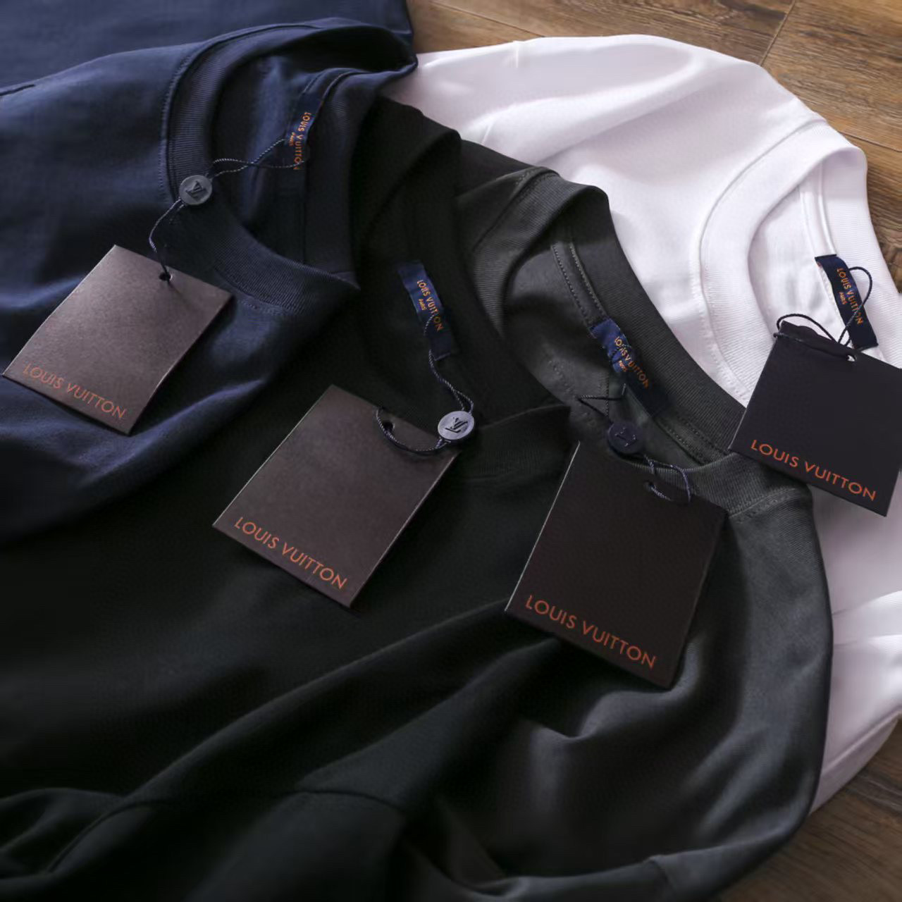 חולצות טי לואי ויטון – תמונה 15