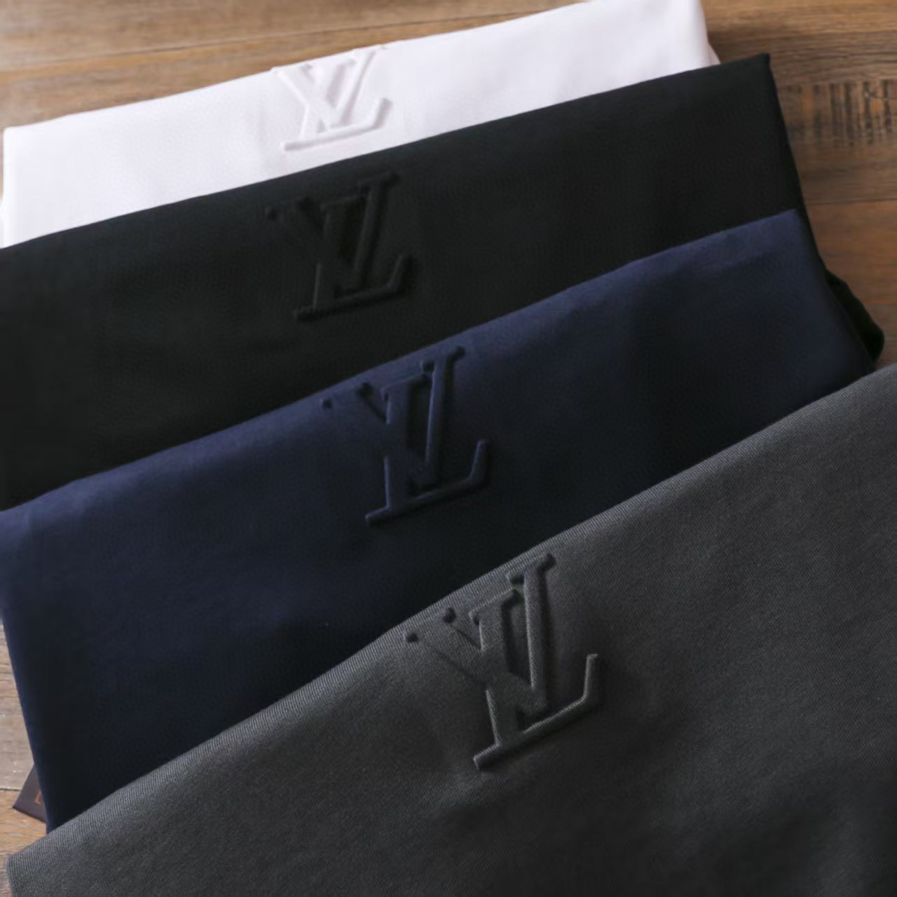 חולצות טי לואי ויטון – תמונה 7