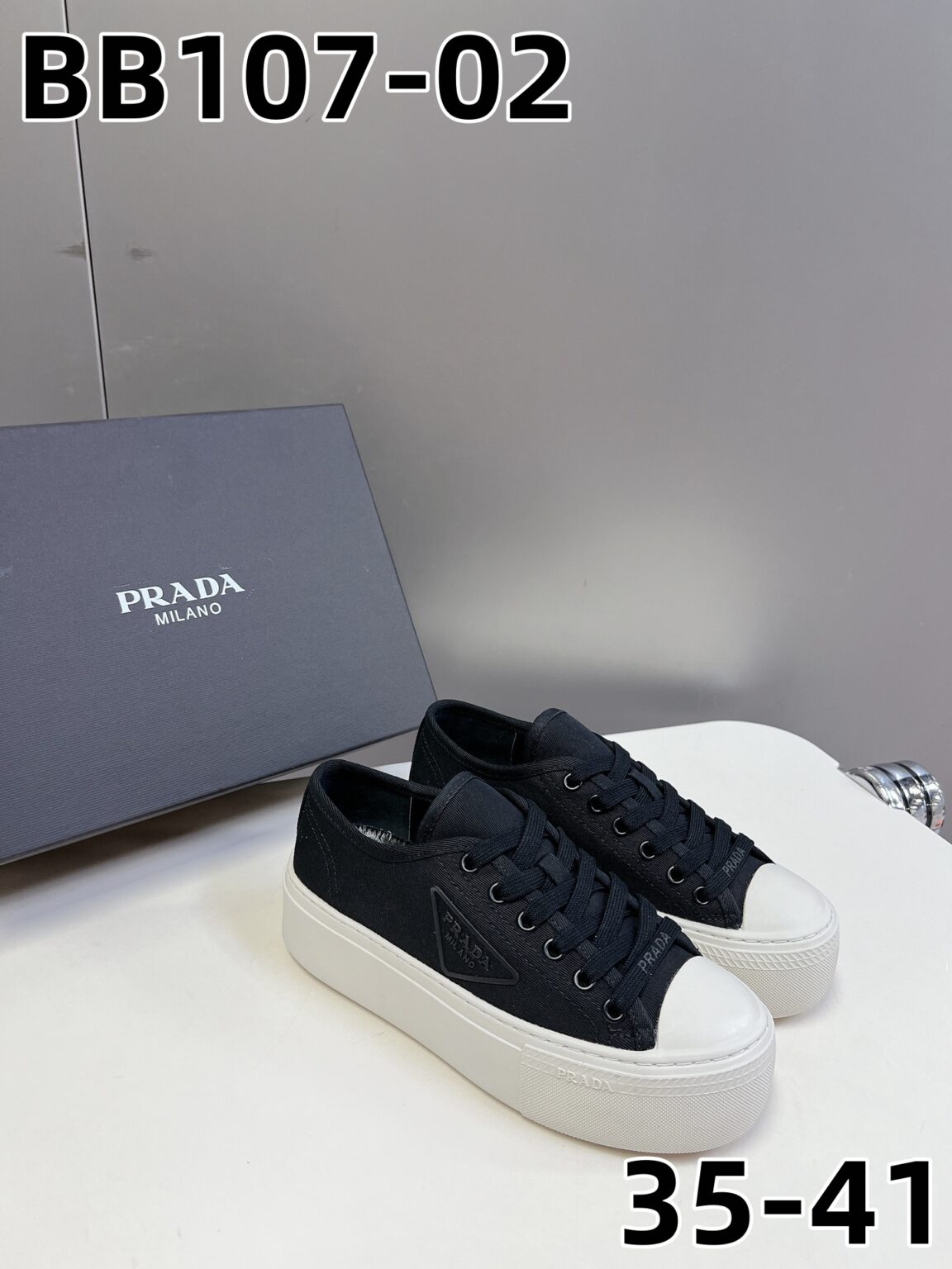 סניקרס פראדה – תמונה 4