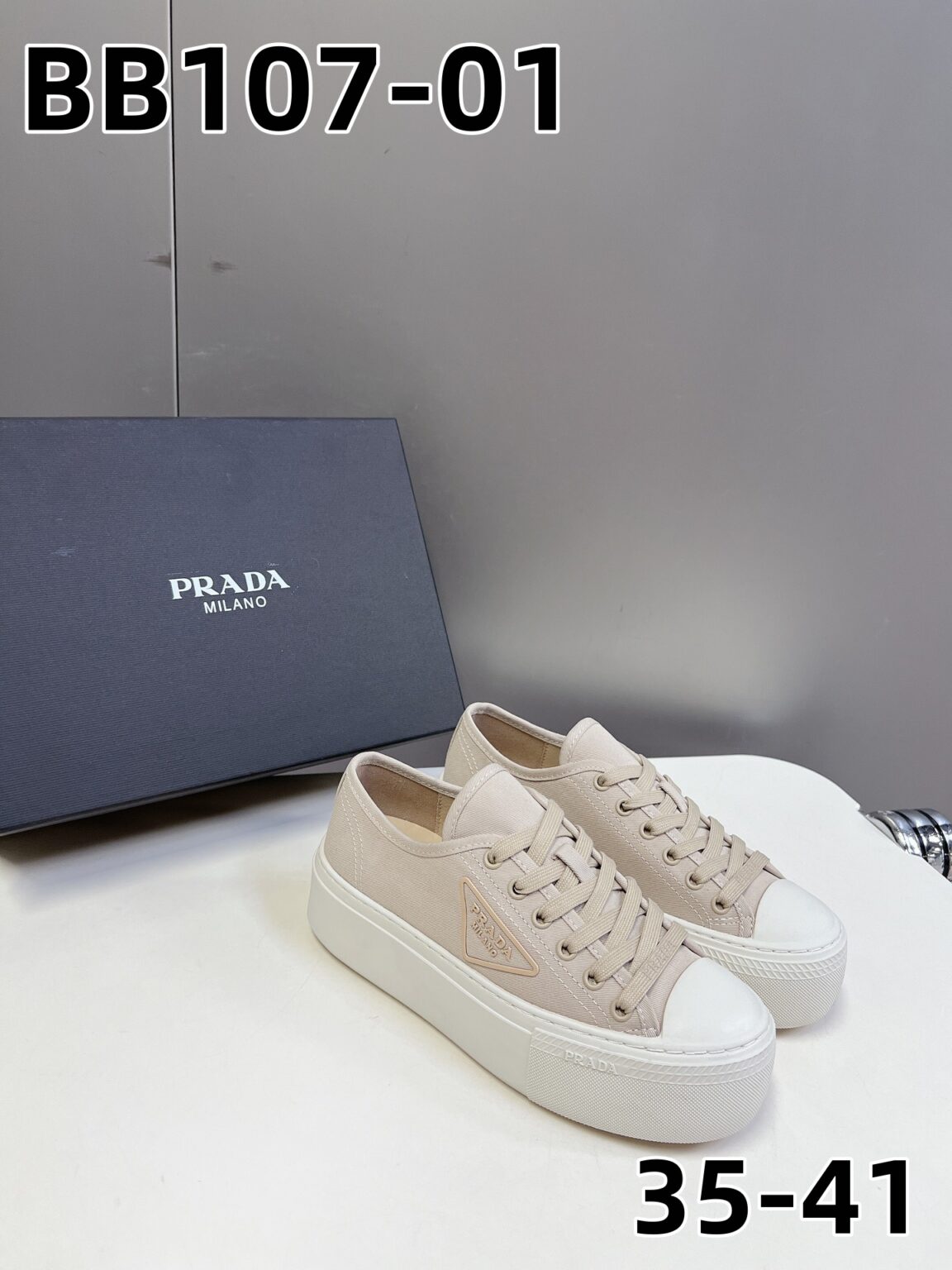 סניקרס פראדה – תמונה 3