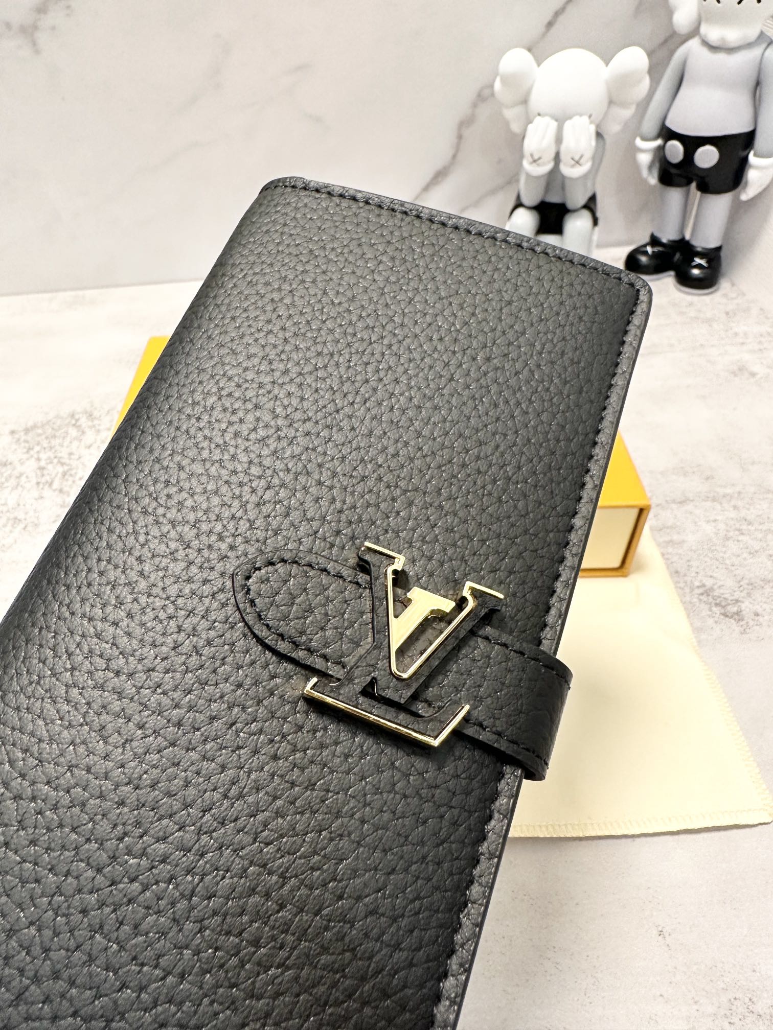 ארנק לואי ויטון – תמונה 8