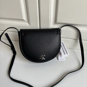 תיקים קלווין קליין