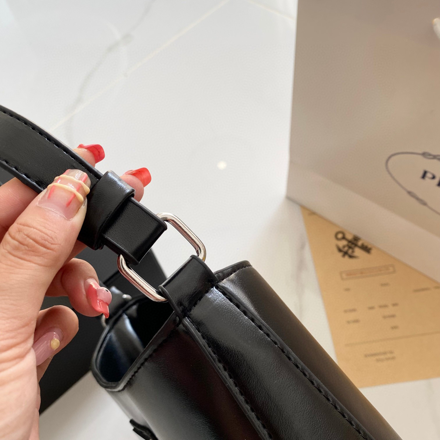 תיק כתף פרדה – תמונה 8