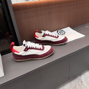 סניקרס אלכסנדר מקווין