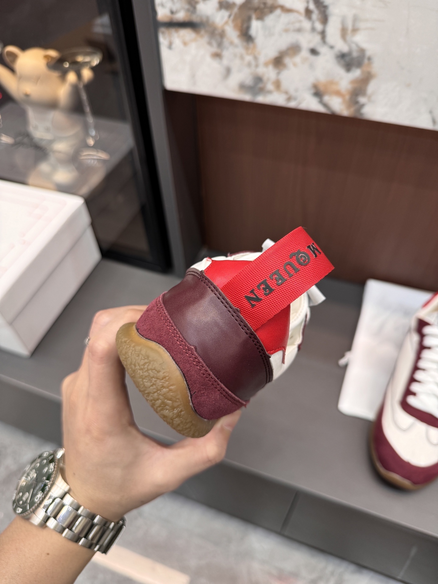 סניקרס אלכסנדר מקווין – תמונה 11