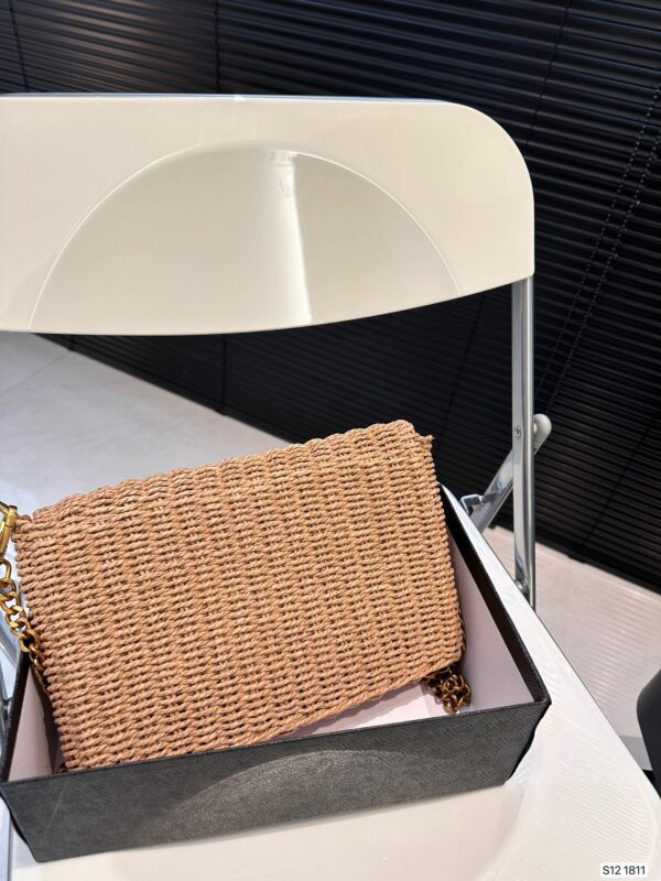 קלאץ קש איב סן לורן – תמונה 2