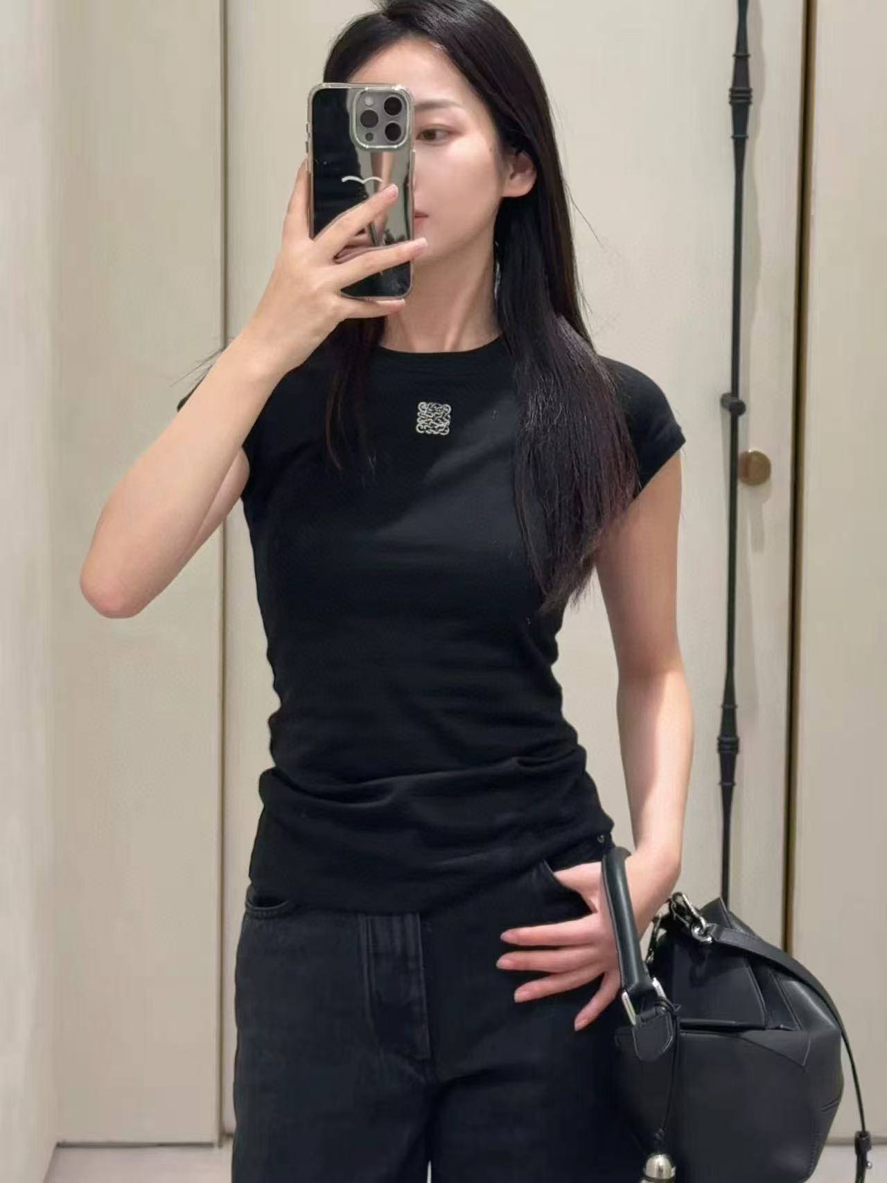 טישירט Loewe נשים – תמונה 4