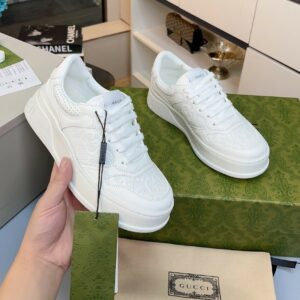 סניקרס גוצי