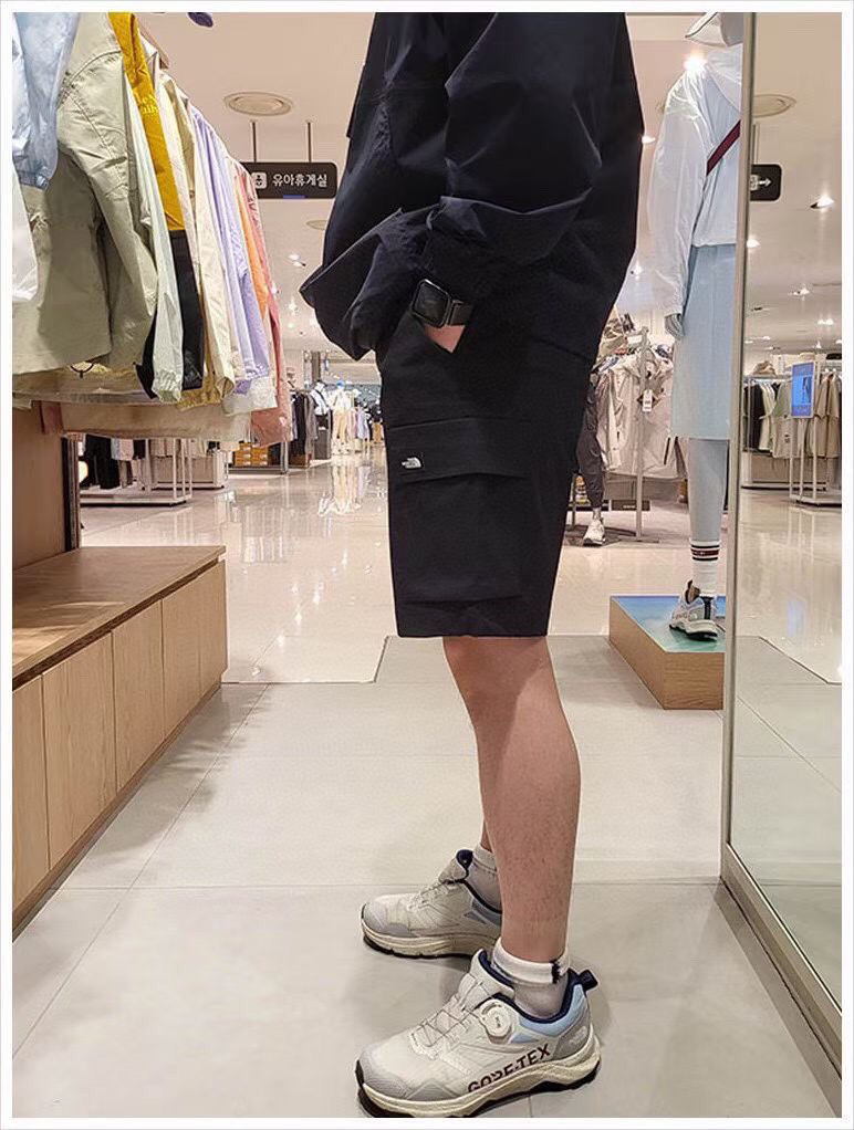 מכנסיים קצרים נורת פייס – תמונה 18