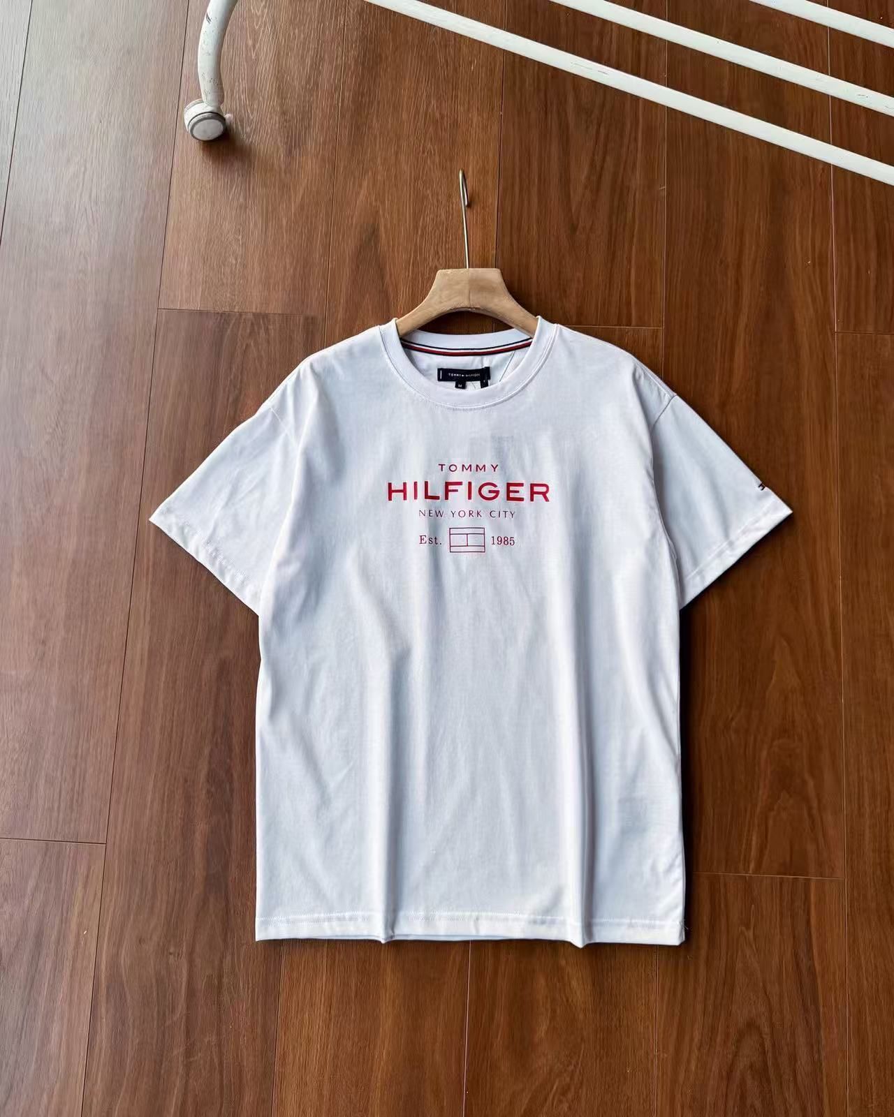 חולצות טי טומי – תמונה 5