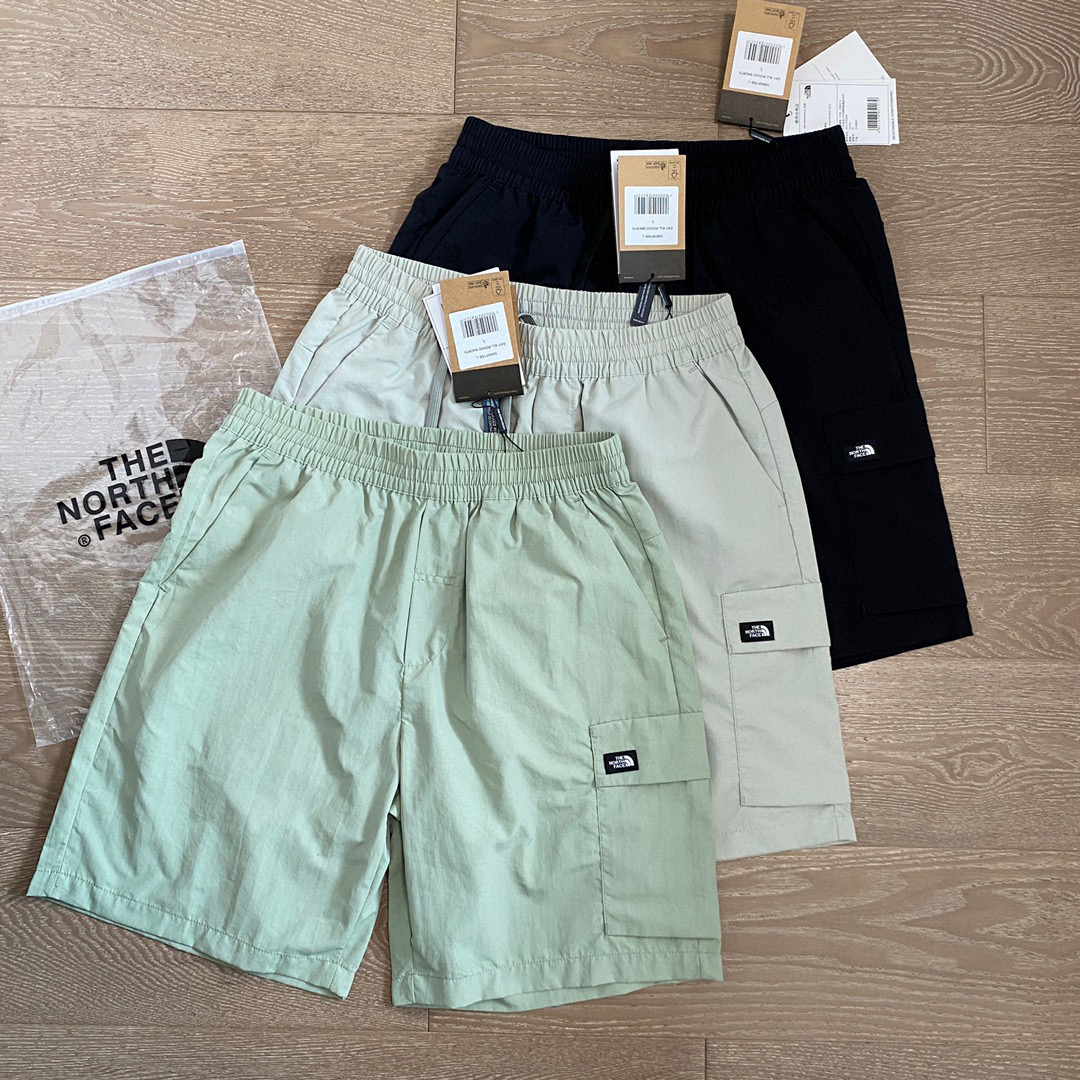 מכנסיים קצרים נורת פייס – תמונה 17