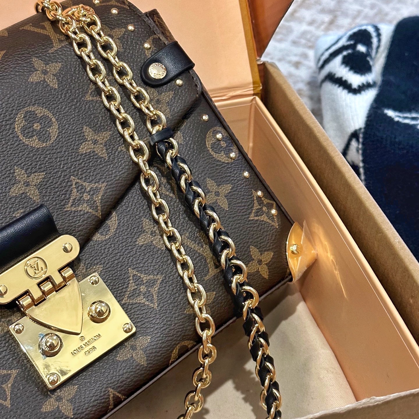 תיק צד לואי ויטון – תמונה 7