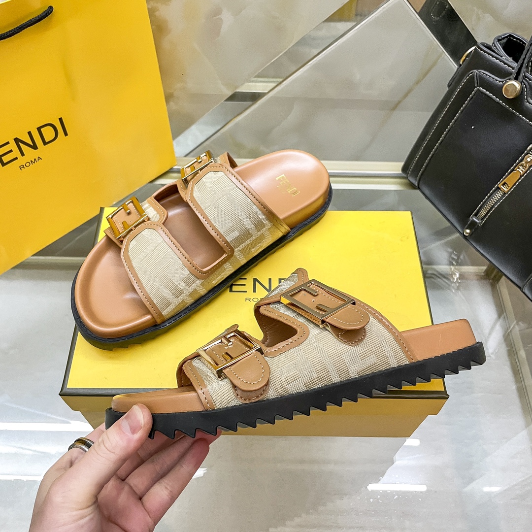 כפכפים פנדי – תמונה 24