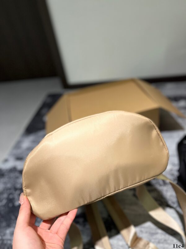 תיק גב פרדה – תמונה 5