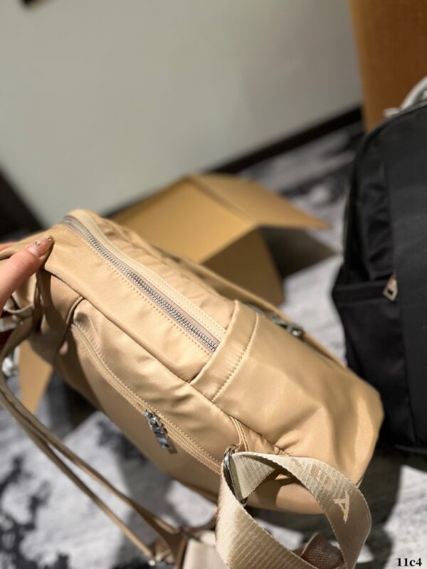 תיק גב פרדה – תמונה 6