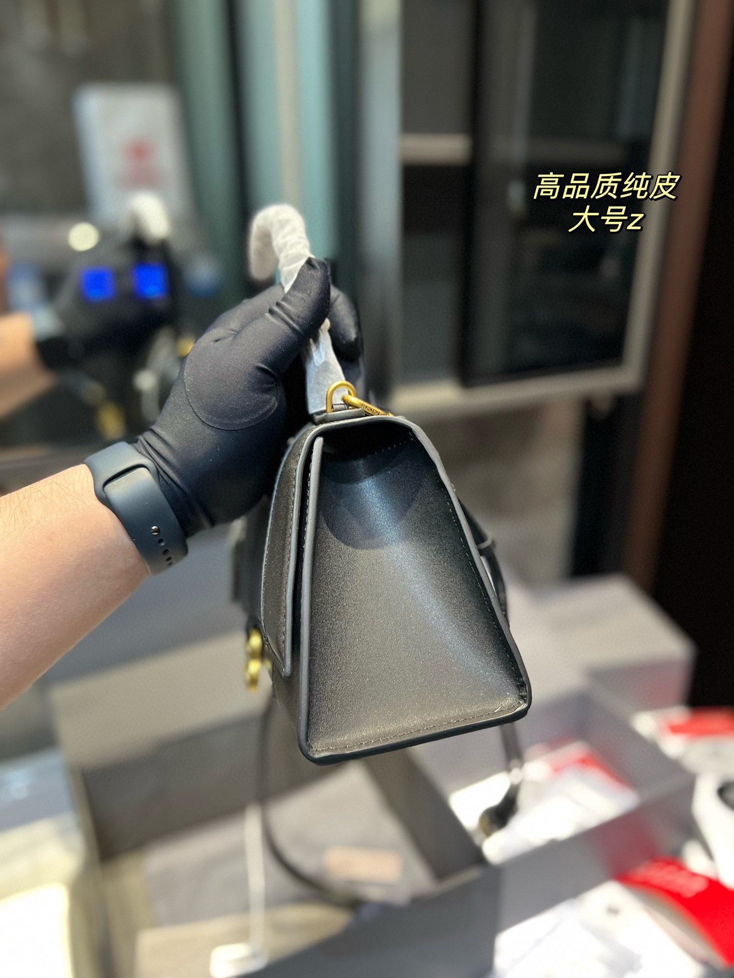 תיק יד בלנסיאגה – תמונה 10