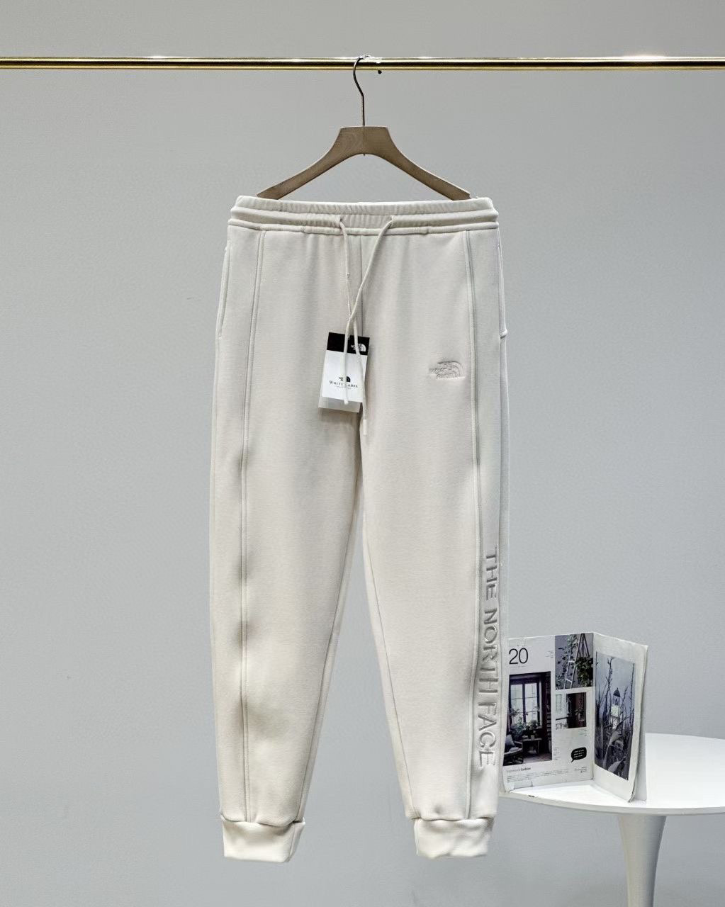 מכנסיים ארוכים נורת פייס – תמונה 9