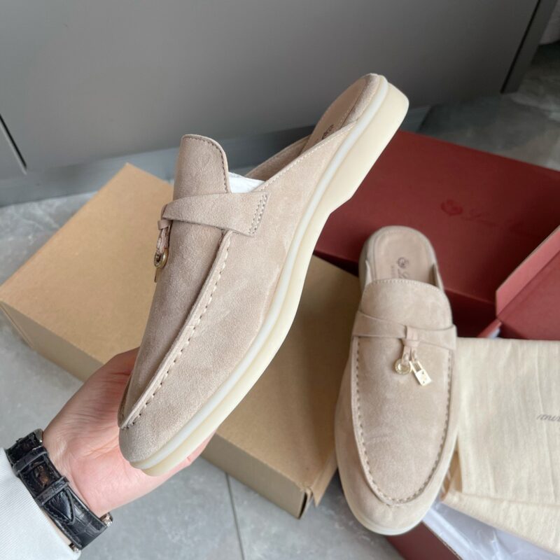 כפכפים לורו פיאנה