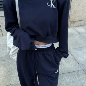 חליפה קלווין קליין