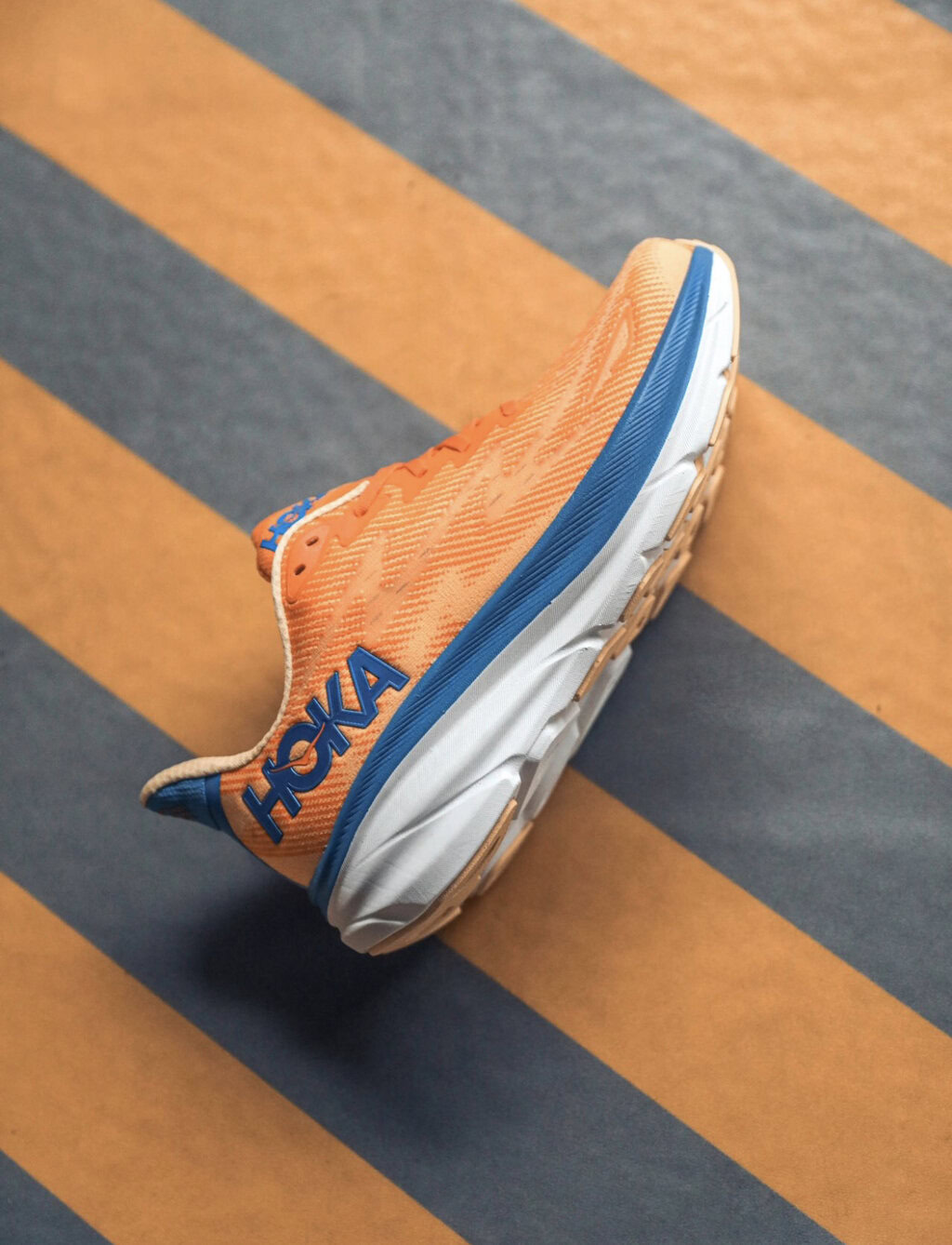 נעלי הוקה – תמונה 26