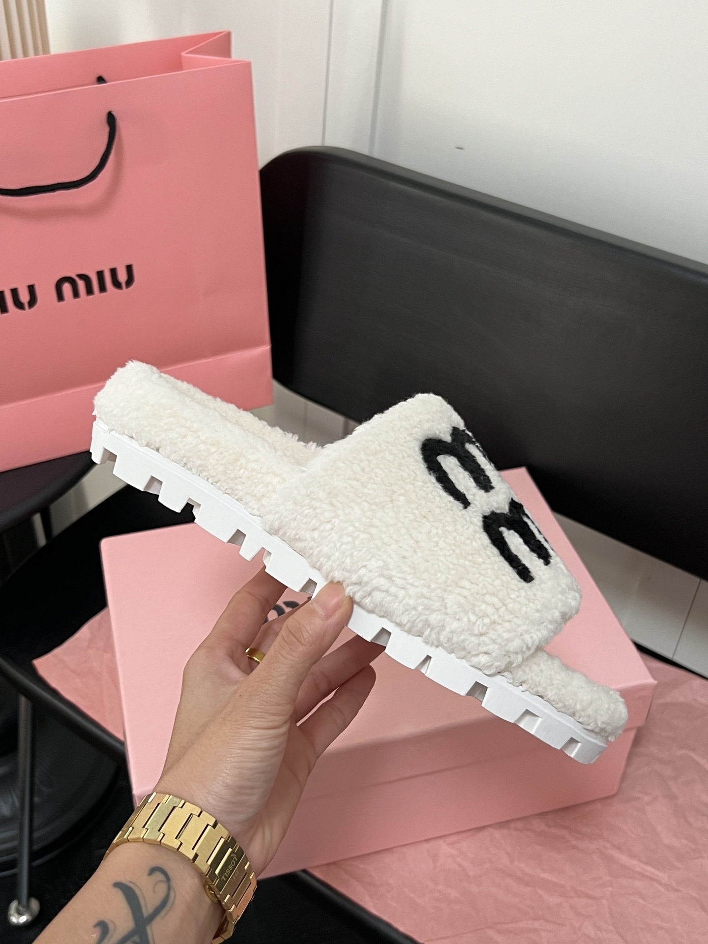 כפכפים פרוותיים מיו מיו – תמונה 10