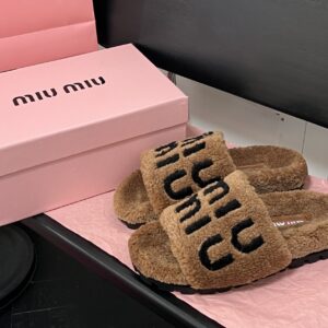 כפכפים פרוותיים מיו מיו