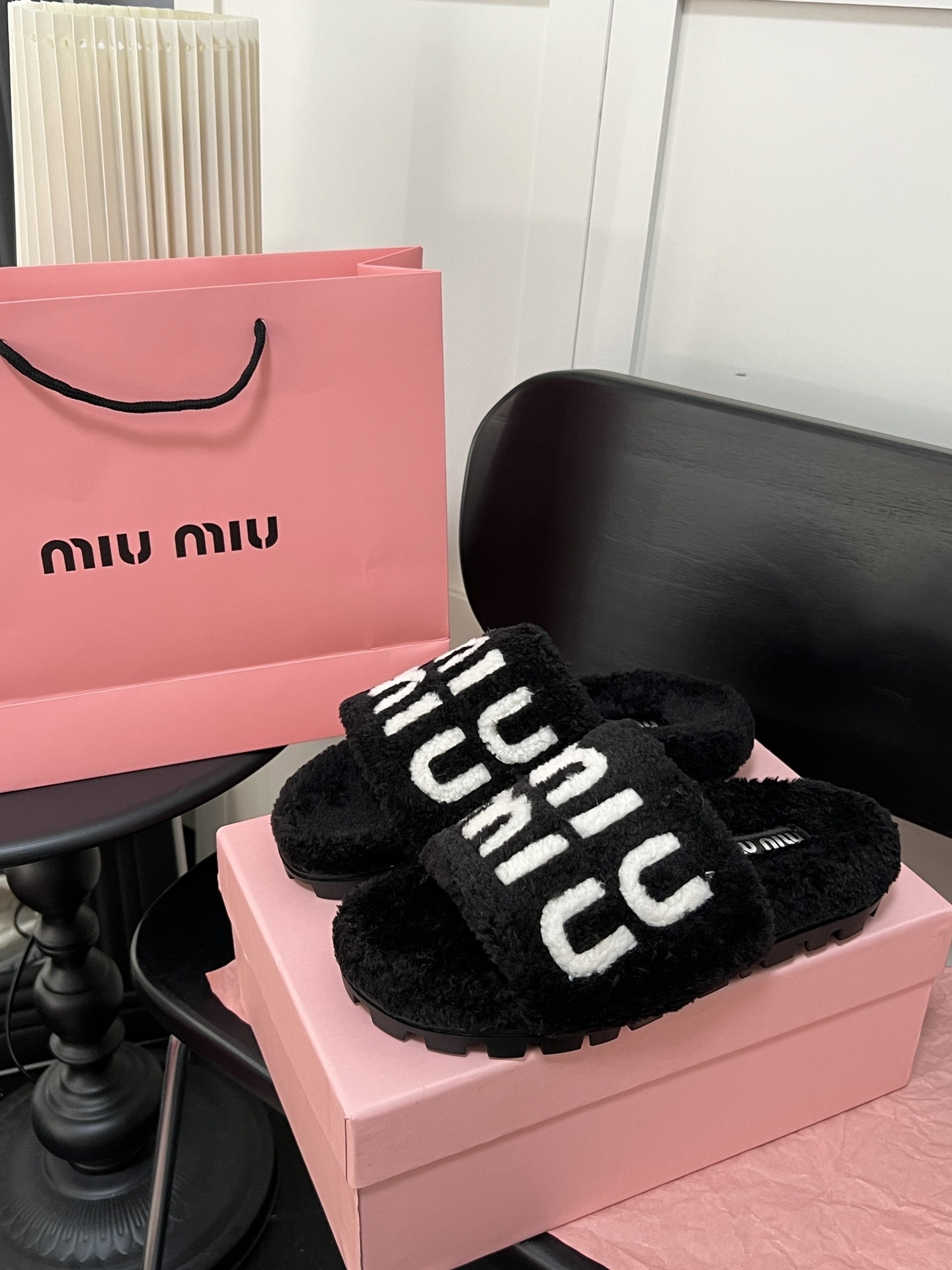 כפכפים פרוותיים מיו מיו – תמונה 19