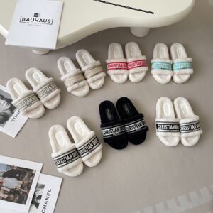 כפכפים פרוותיות דיור