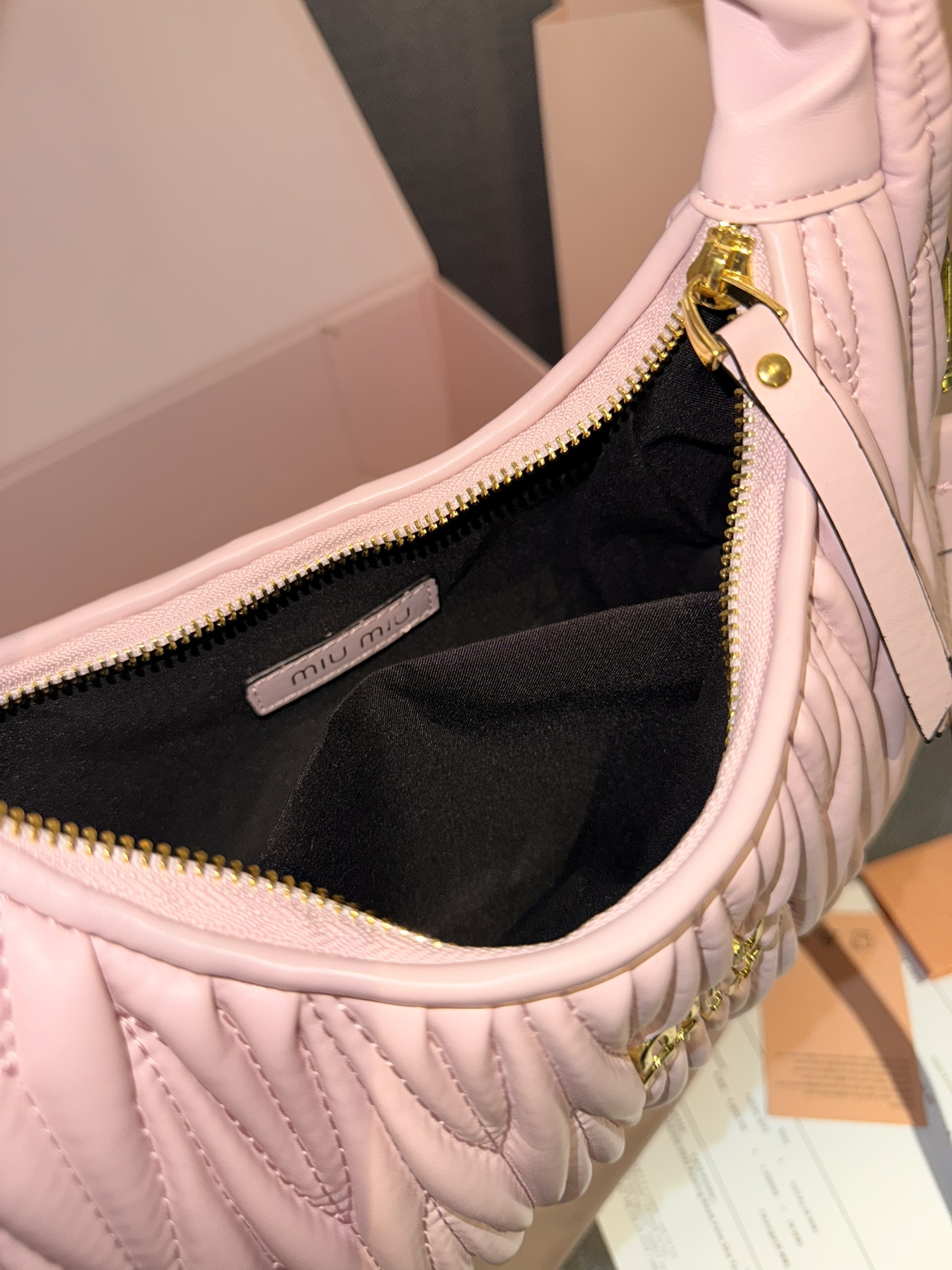 תיק יד מיו מיו – תמונה 17