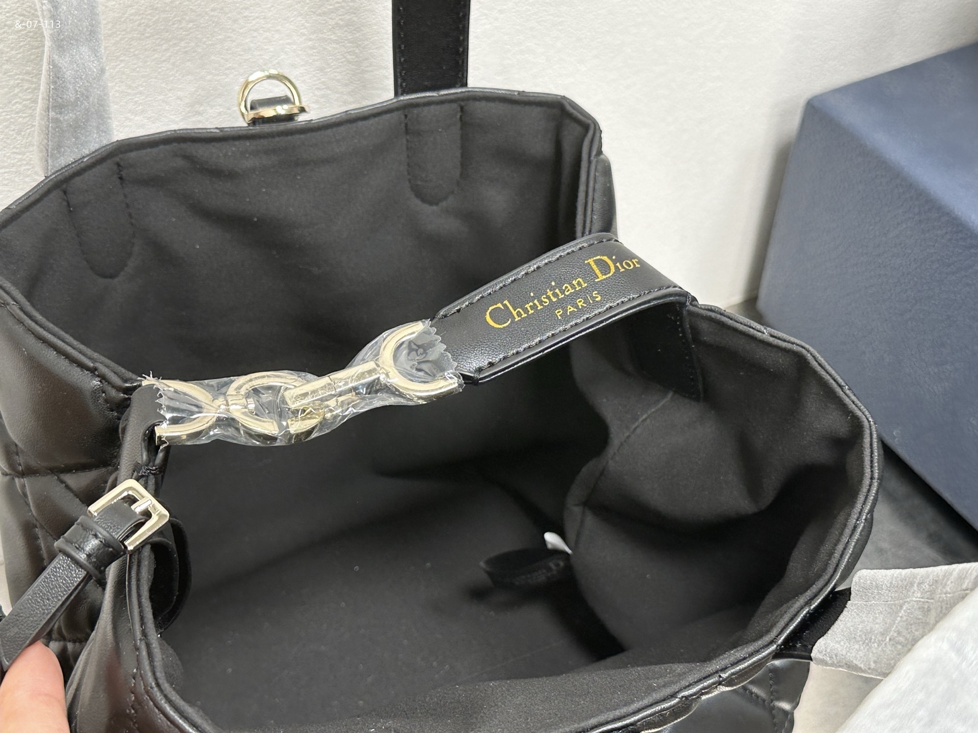 תיק מיס דיור – תמונה 10