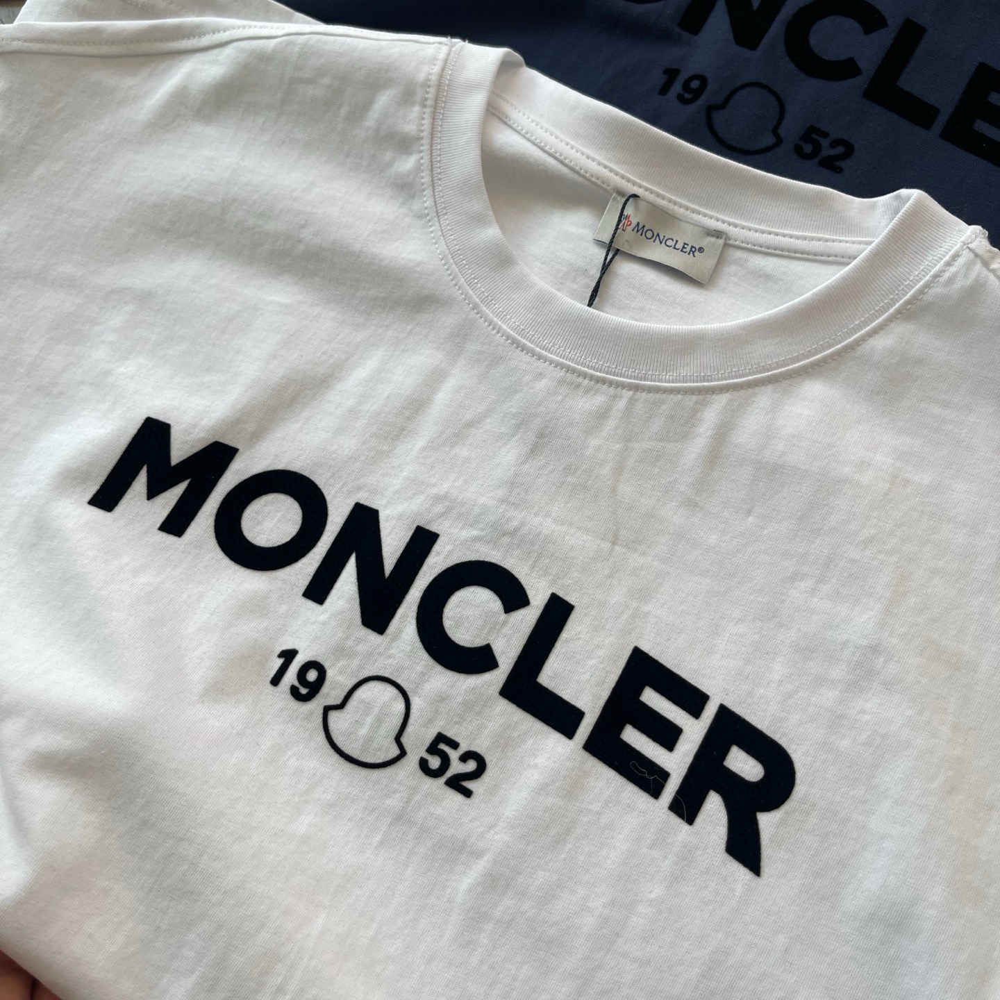 טישירט מונקלר – תמונה 10