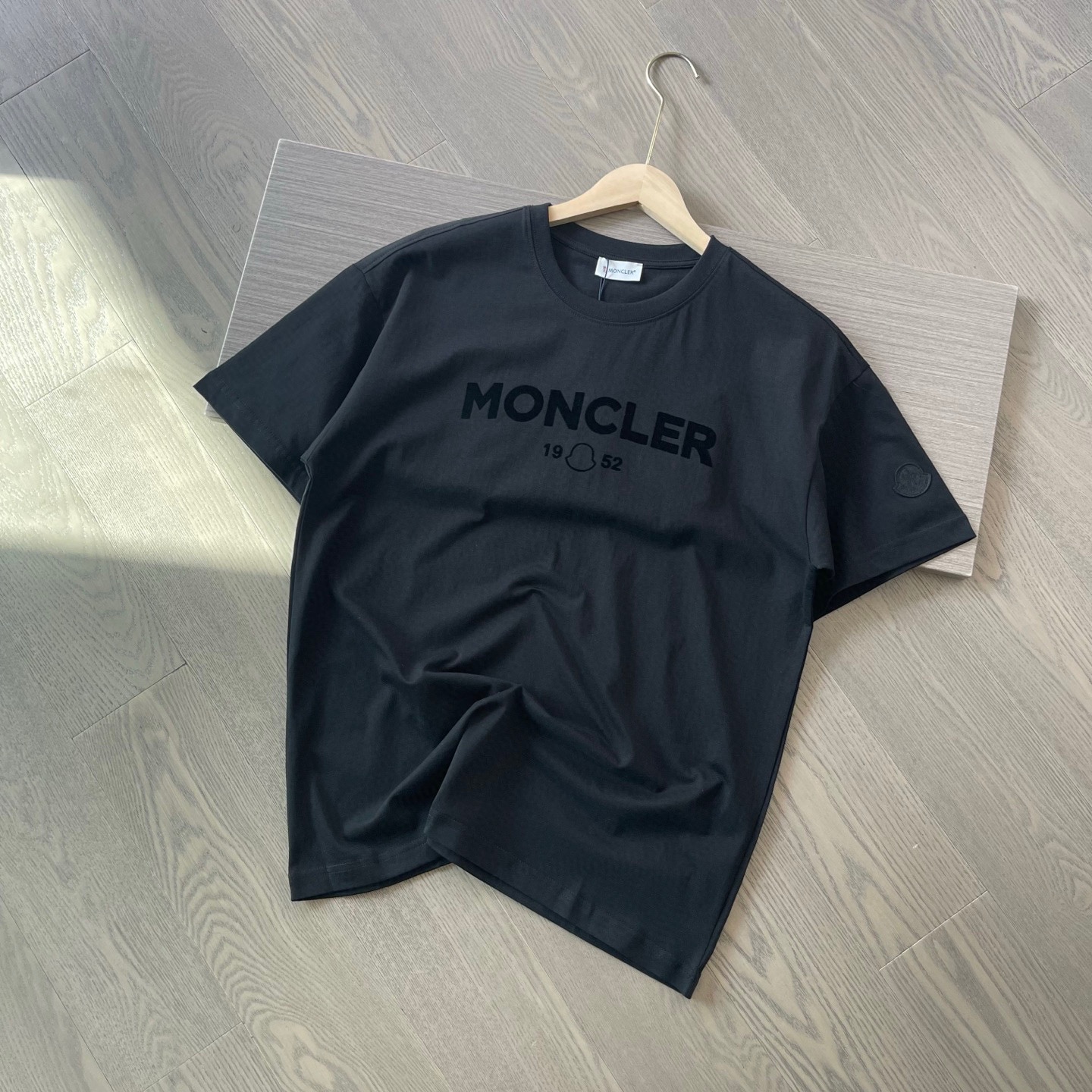 טישירט מונקלר – תמונה 6