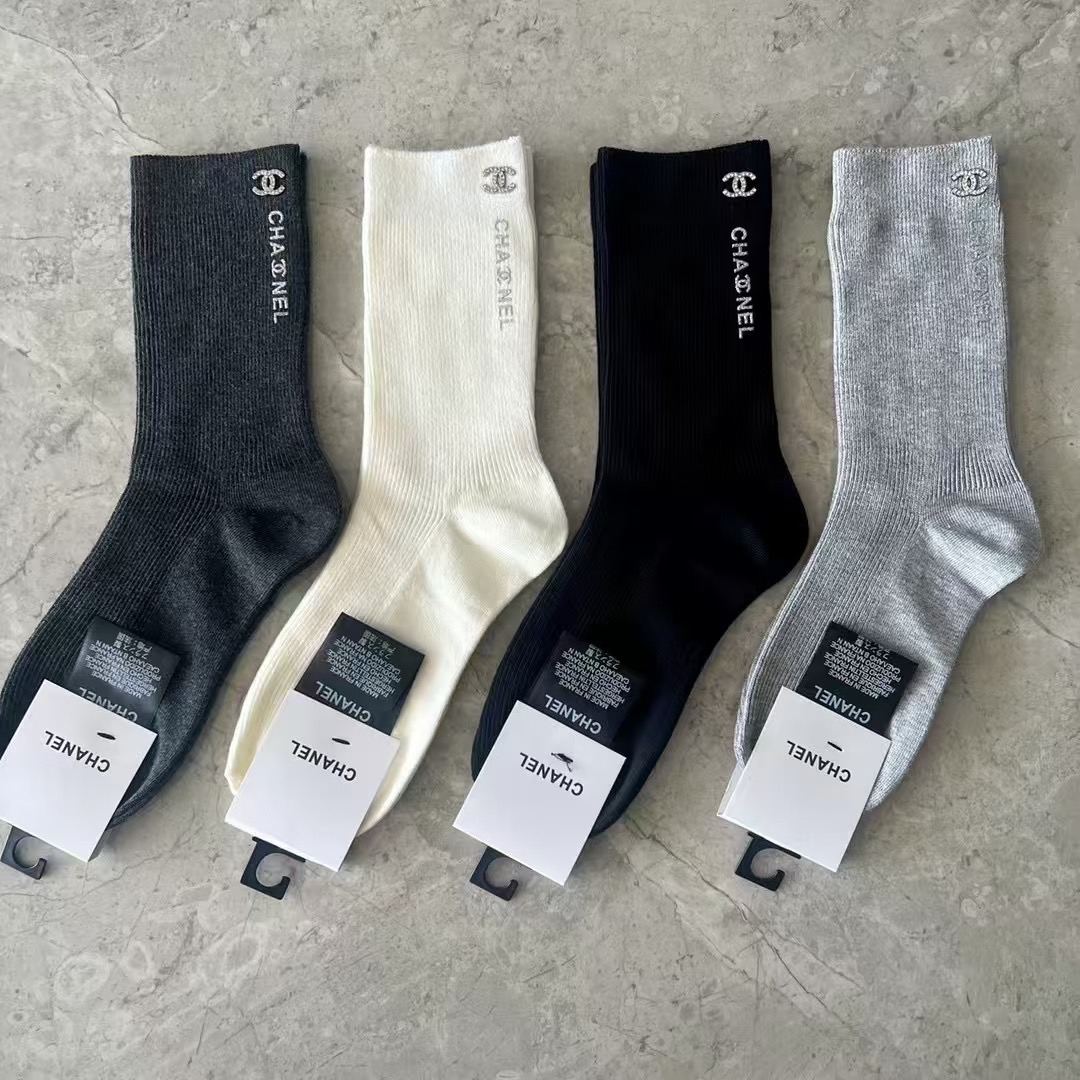 מארז גרביים מיו מיו – תמונה 12