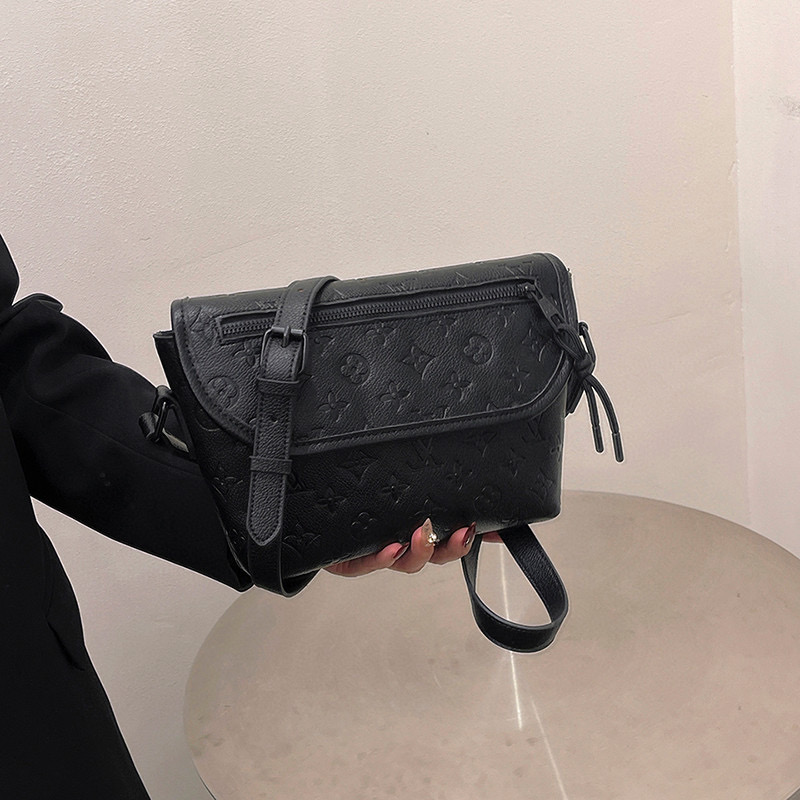 תיק צד לואי ויטון – תמונה 8