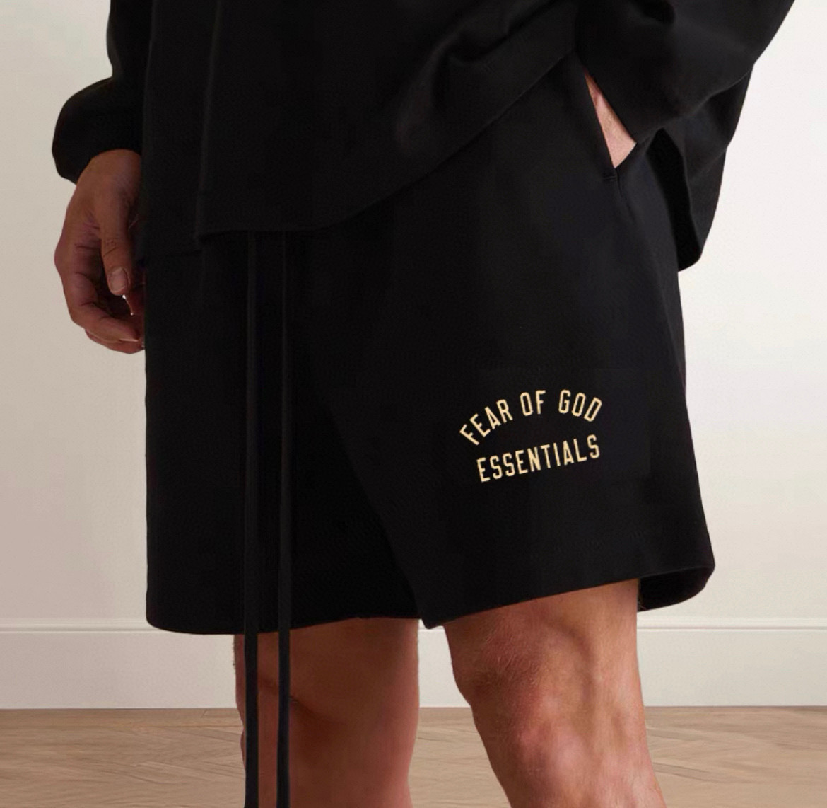 מכנסיים קצרים Essentials – תמונה 10