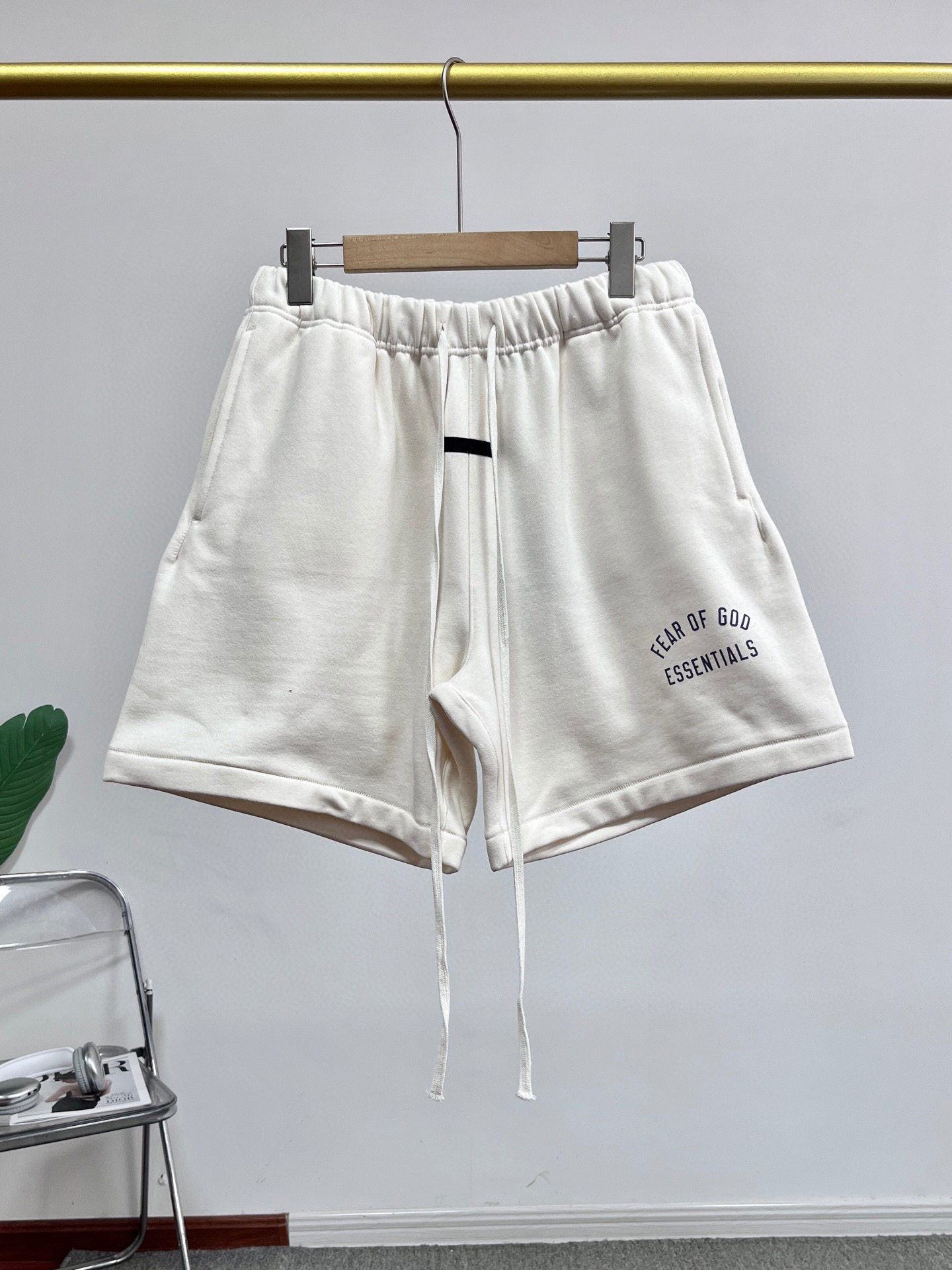 מכנסיים קצרים Essentials – תמונה 5