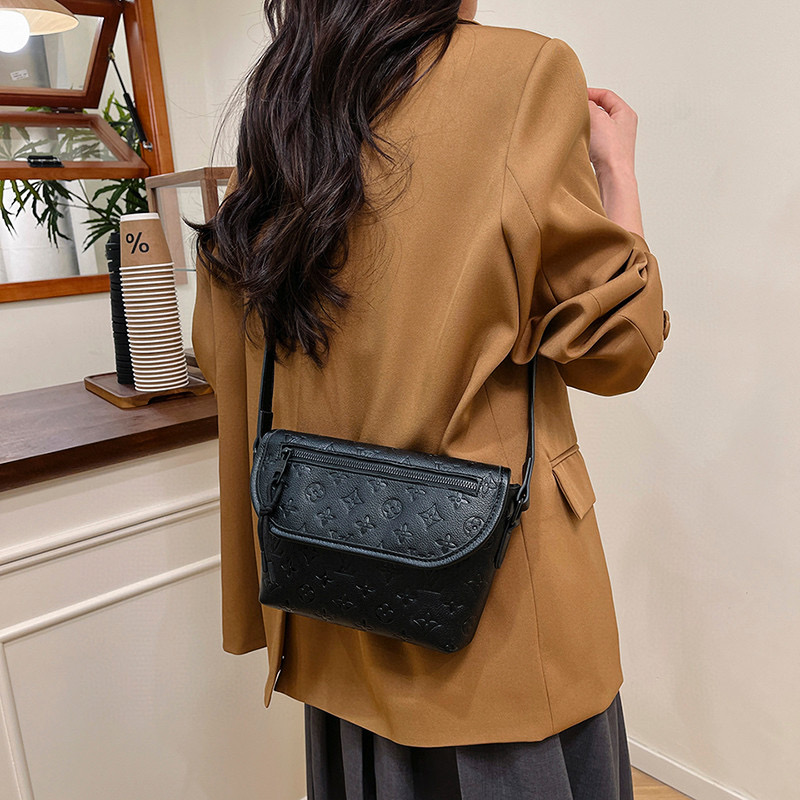 תיק צד לואי ויטון – תמונה 6