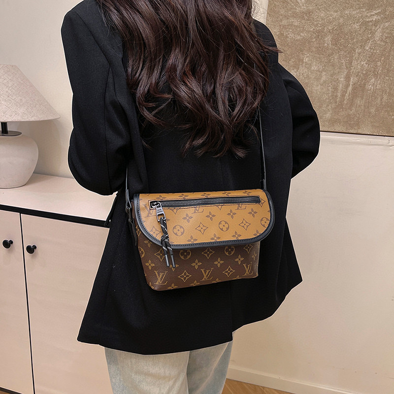 תיק צד לואי ויטון – תמונה 9