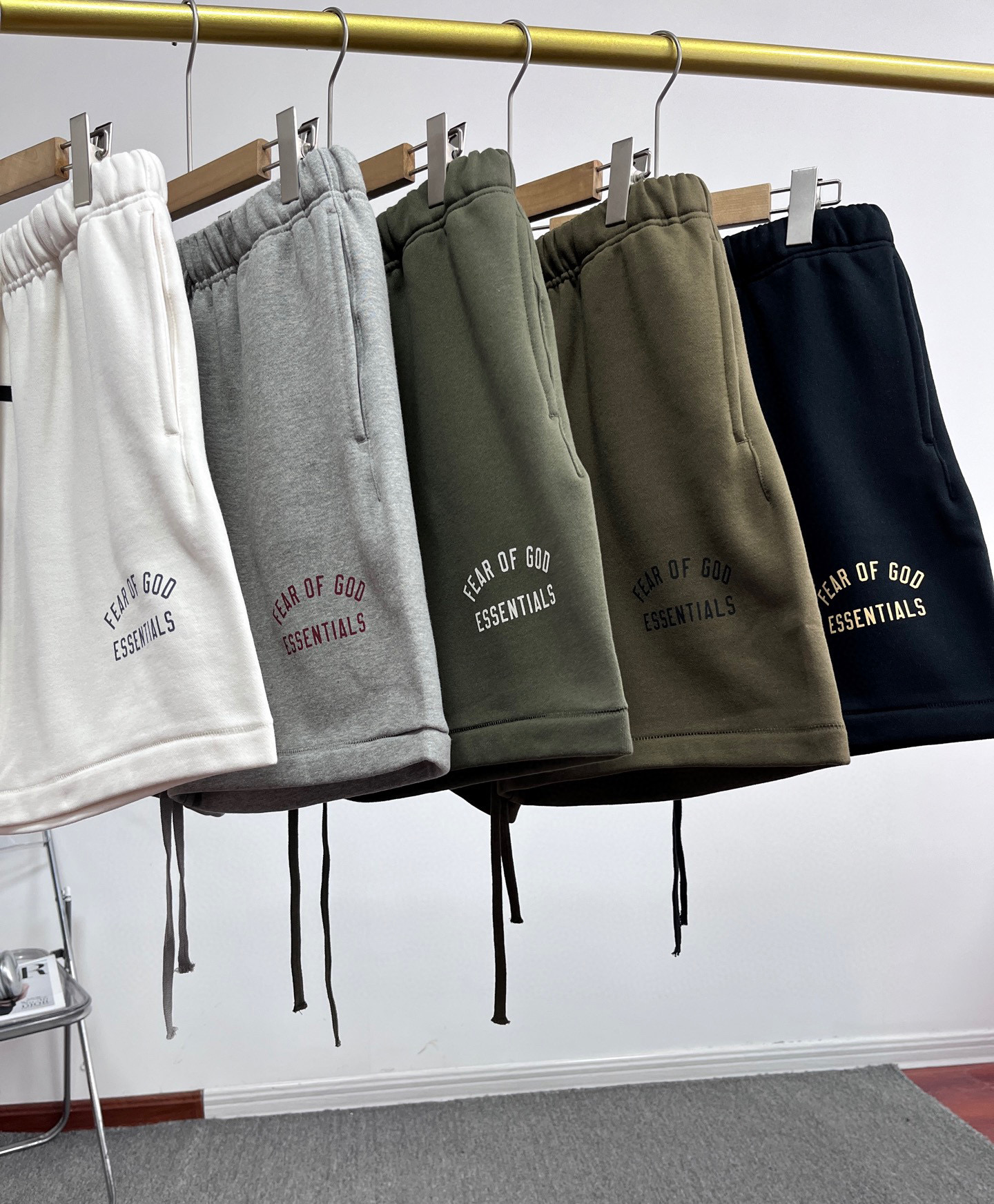 מכנסיים קצרים Essentials – תמונה 7