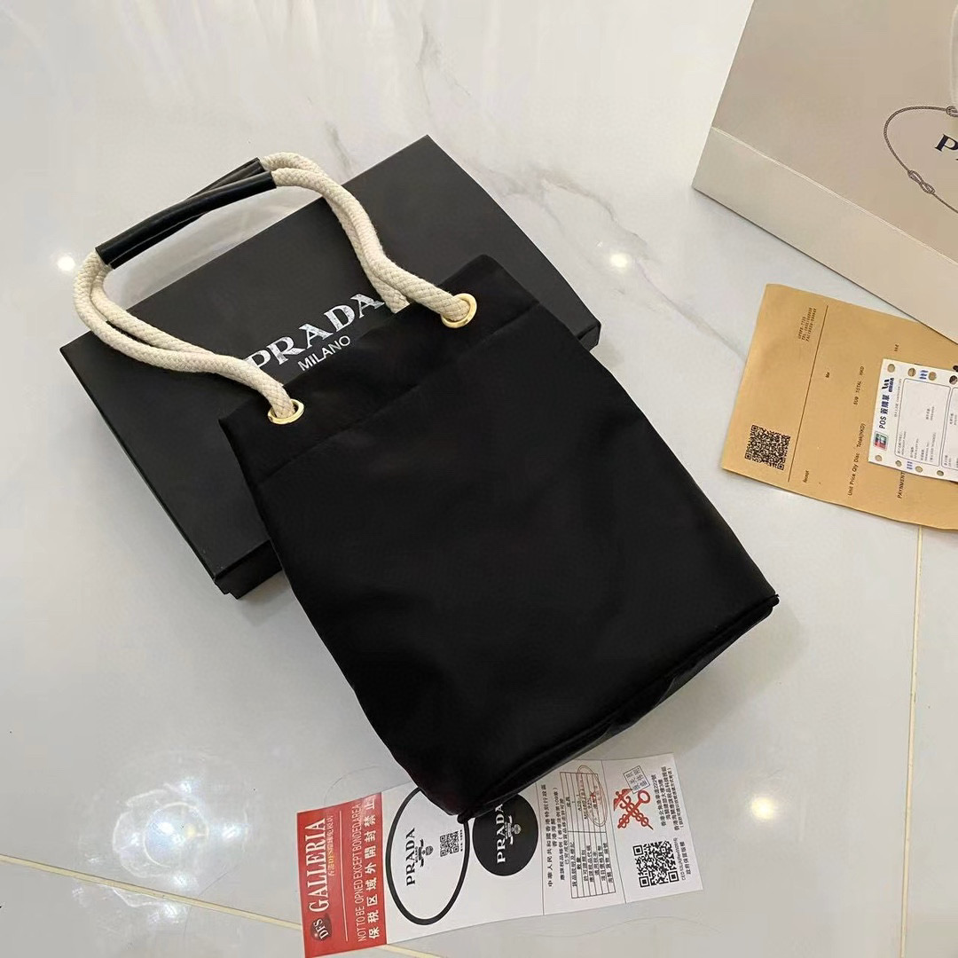 תיק יד פראדה – תמונה 7