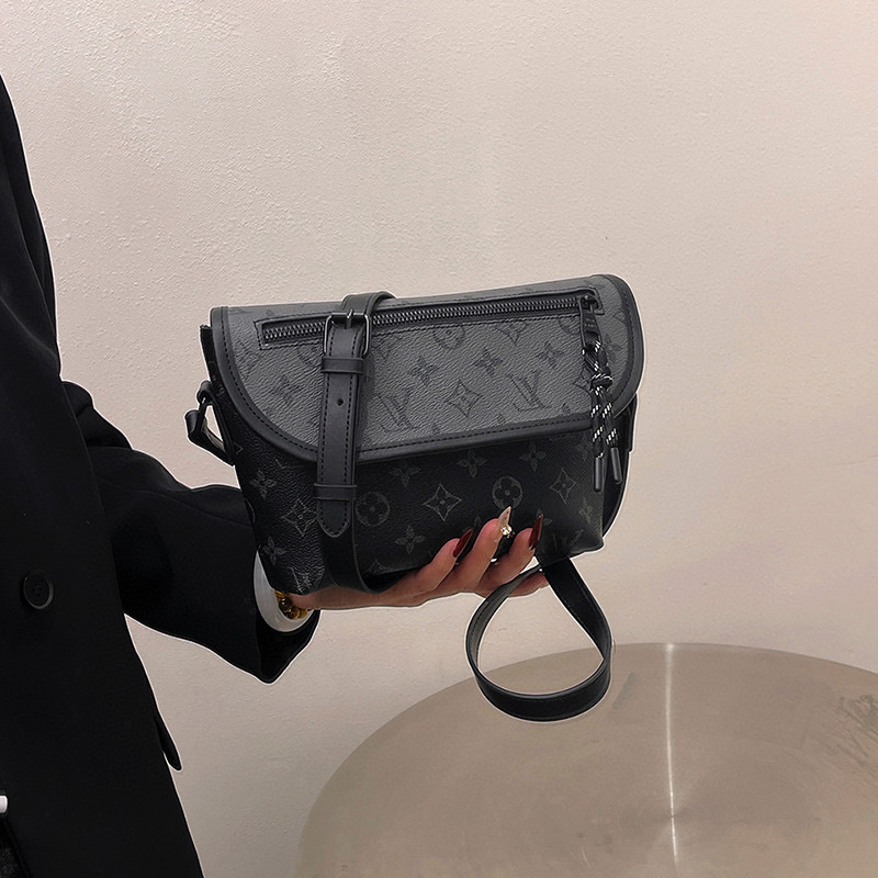 תיק צד לואי ויטון