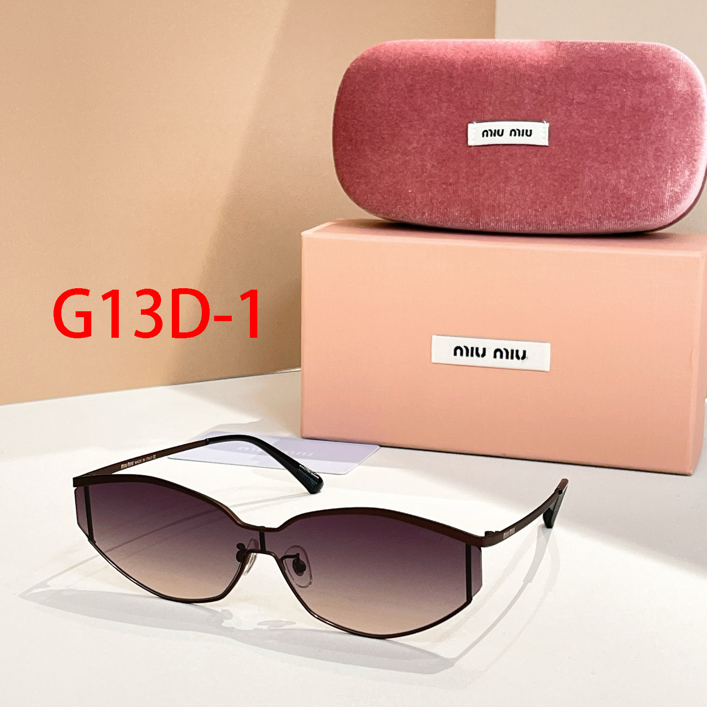 משקפי שמש מיו מיו – תמונה 3